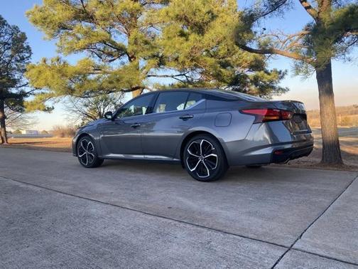 2024 Nissan Altima SR FWD