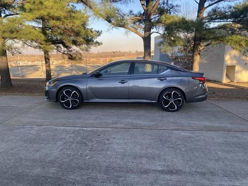 2024 Nissan Altima SR FWD