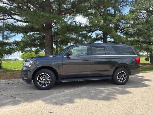 Gray Metallic 2024 Ford Expedition Max XLT