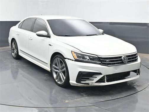 2017 Volkswagen Passat 1.8T R-Line w/Comfort