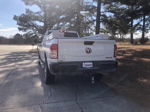 2022 RAM 2500 Tradesman Crew Cab 4x4 8' Box