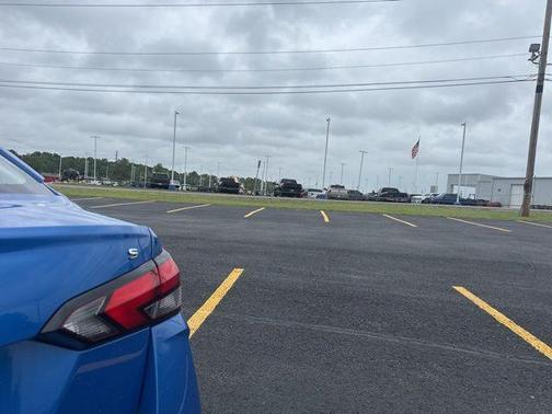 Electric Blue Metallic 2021 Nissan Versa 1.6 SV