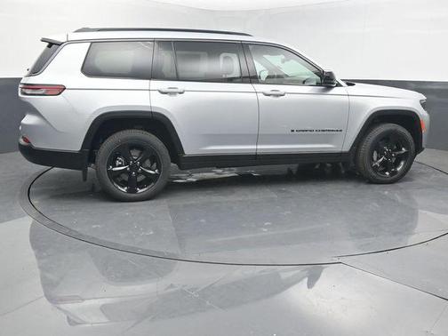 Silver Zynith 2026 Jeep Grand Cherokee L Limited