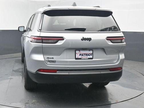 Silver Zynith 2026 Jeep Grand Cherokee L Limited