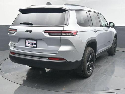 Silver Zynith 2026 Jeep Grand Cherokee L Limited