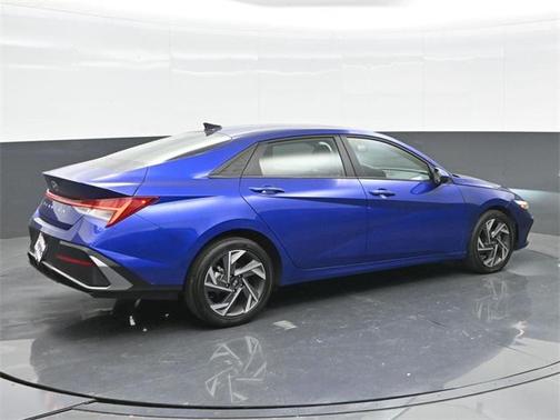 2025 Hyundai ELANTRA SEL