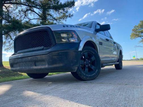 Bright Silver Metallic Clearcoat 2016 RAM 1500 Tradesman