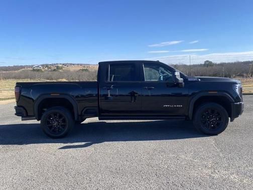 2024 GMC Sierra 2500 AT4
