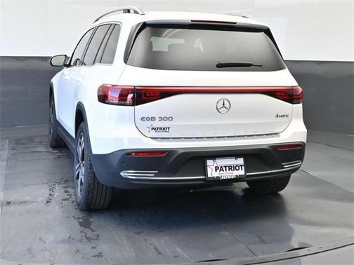 2023 Mercedes-Benz EQB 300 4MATIC