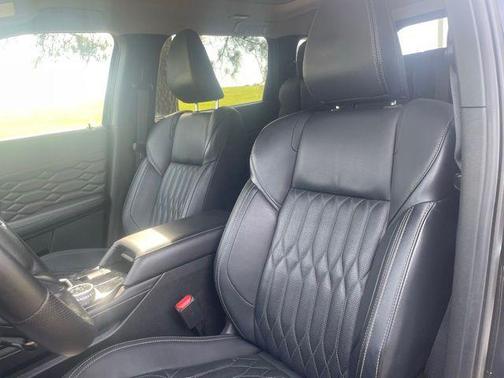 Alloy Silver Metallic 2025 Mitsubishi Outlander SEL