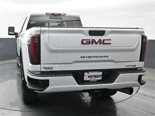 2024 GMC Sierra 2500 AT4