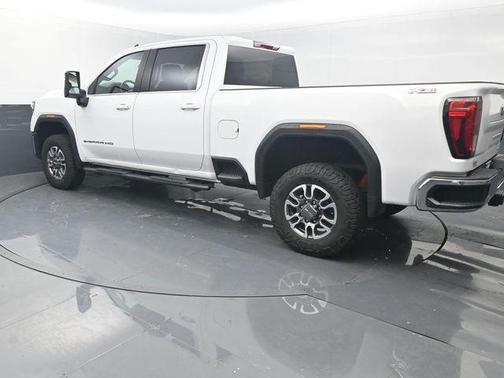 Summit White 2024 GMC Sierra 2500 SLE