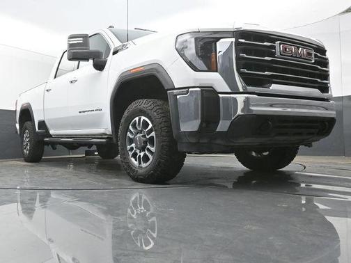 Summit White 2024 GMC Sierra 2500 SLE