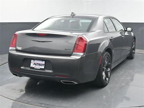 2023 Chrysler 300 Touring