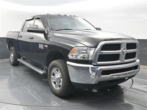 2017 RAM 2500 Tradesman Crew Cab 4x4 6'4' Box