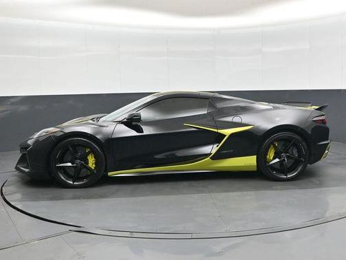 Black 2024 Chevrolet Corvette E-Ray RWD Convertible 2LZ