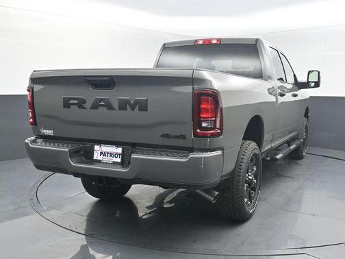 Ceramic Gray Clearcoat 2026 RAM 2500 Black Express Crew Cab 4x4 6'4' Box