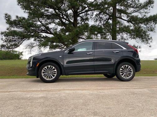 Stellar Black Metallic 2024 Cadillac XT4 Premium Luxury