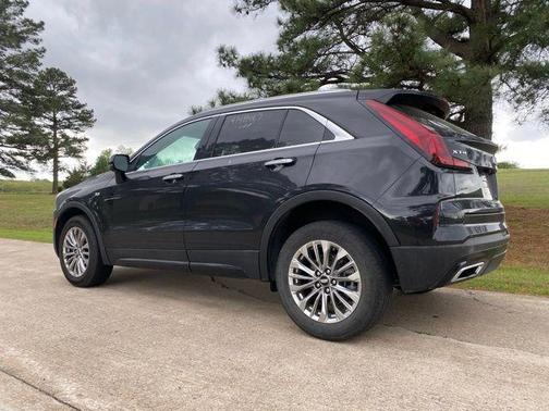 Stellar Black Metallic 2024 Cadillac XT4 Premium Luxury