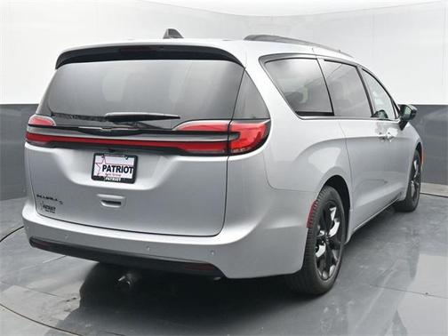 2026 Chrysler Pacifica L