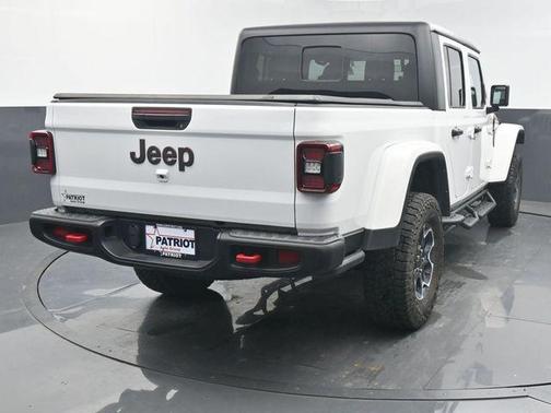 Bright White Clearcoat 2023 Jeep Gladiator Rubicon