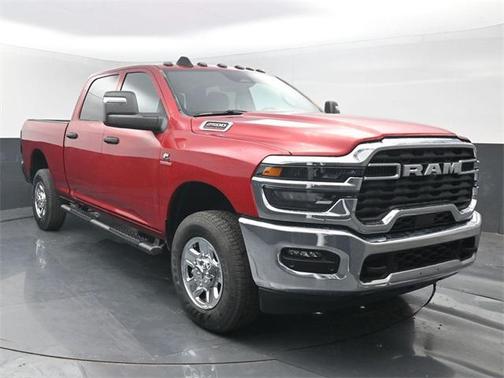 2026 RAM 2500 Tradesman Crew Cab 4x4 6'4' Box