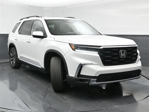 2025 Honda Pilot Touring 8-Passenger