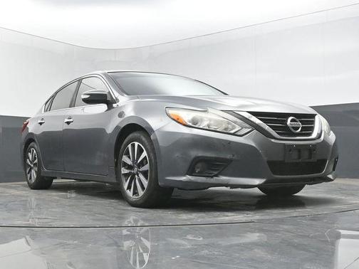 Gun Metallic 2017 Nissan Altima 2.5 SL