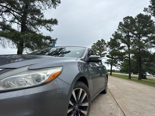 Gun Metallic 2017 Nissan Altima 2.5 SL
