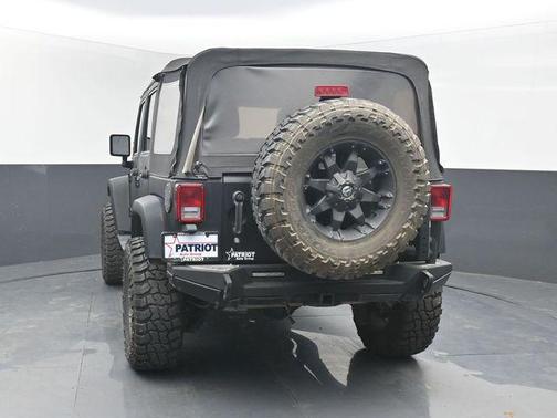 Black Clearcoat 2012 Jeep Wrangler Unlimited Altitude