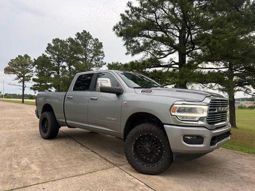 Billet Silver Metallic Clearcoat 2024 RAM 2500 Laramie Crew Cab 4x4 6'4' Box