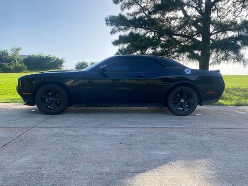 Pitch Black Clearcoat 2015 Dodge Challenger SXT