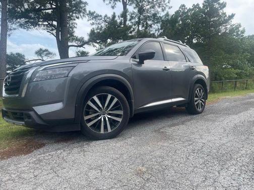 Gun Metallic 2025 Nissan Pathfinder Platinum 4WD