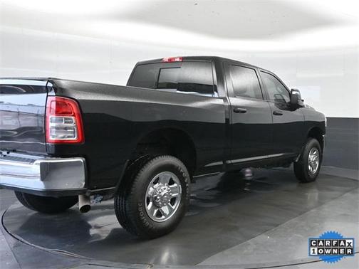 2024 RAM 2500 Tradesman Crew Cab 4x4 6'4' Box