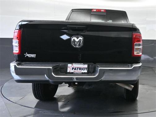 2024 RAM 2500 Tradesman Crew Cab 4x4 6'4' Box