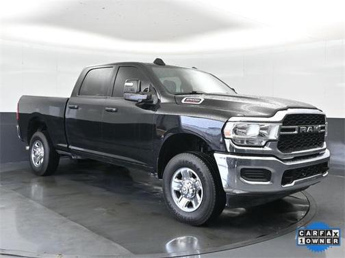 2024 RAM 2500 Tradesman Crew Cab 4x4 6'4' Box