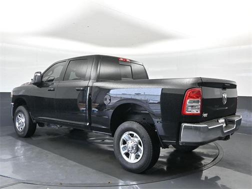 2024 RAM 2500 Tradesman Crew Cab 4x4 6'4' Box