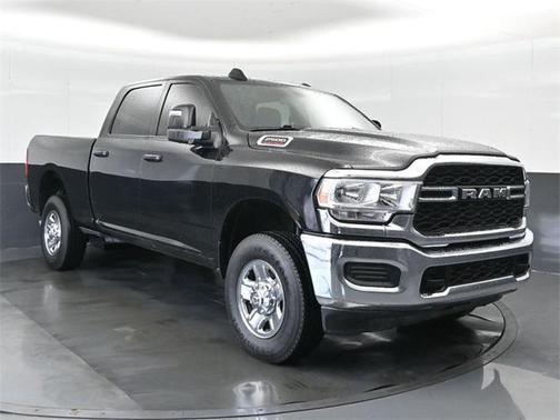 2024 RAM 2500 Tradesman Crew Cab 4x4 6'4' Box