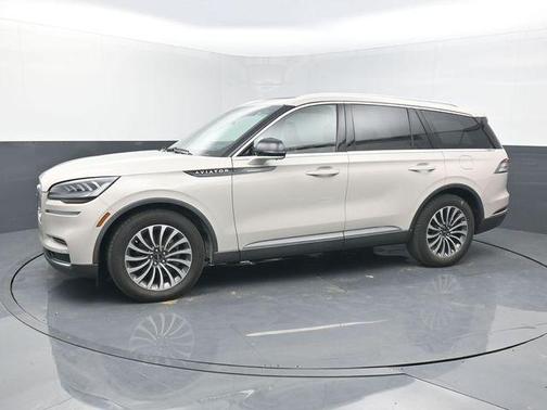 Ceramic Pearl Metallic Tri-Coat 2023 Lincoln Aviator Reserve