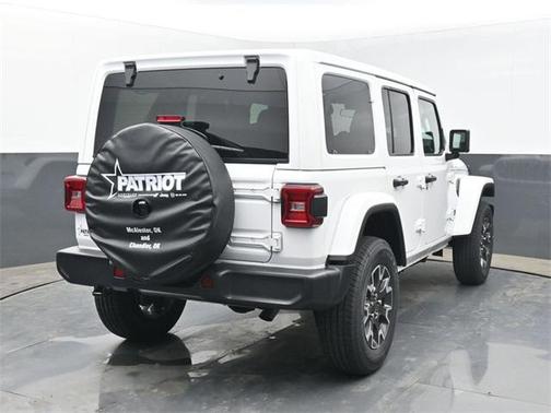 2025 Jeep Wrangler 4-Door Sahara 4x4