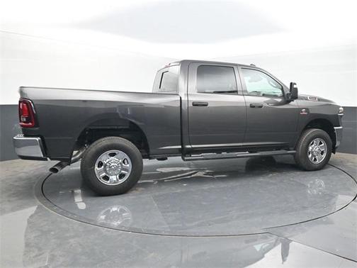 2025 RAM 2500 Tradesman Crew Cab 4x4 6'4' Box