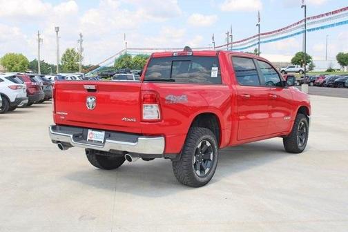 Photo 3 of 32 of 2020 RAM 1500 Big Horn