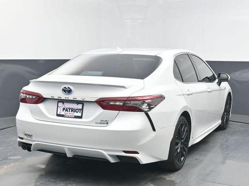 Wind Chill Pearl 2021 Toyota Camry XSE