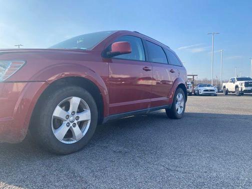 Inferno Red Crystal PC/Mineral Gray Met CC 2010 Dodge Journey SXT