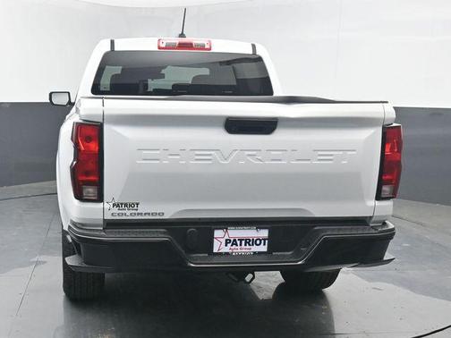 Summit White 2024 Chevrolet Colorado WT