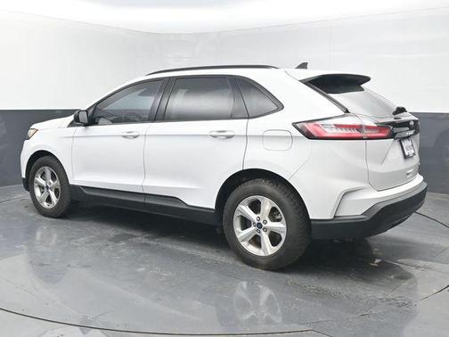 Oxford White 2022 Ford Edge SE