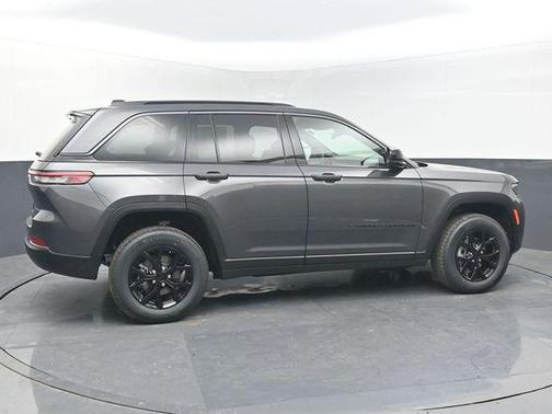 2026 Jeep Grand Cherokee Altitude