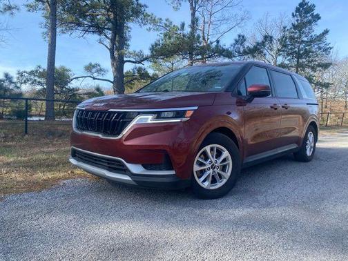 2023 Kia Carnival LX