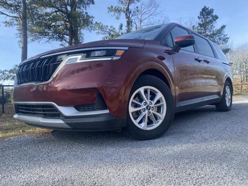 2023 Kia Carnival LX