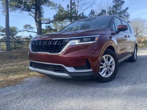 2023 Kia Carnival LX